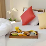 Hotel Almond Business