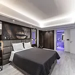 Almond Business 4*