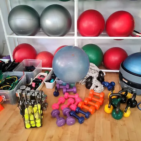 Almond Business Nikozja