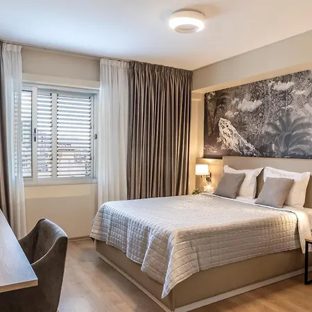 Almond Business Hotel 4*