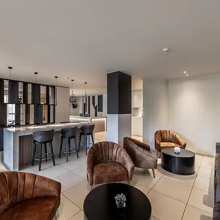 Hotel Almond Business 4*