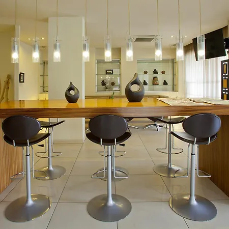 Almond Business Hotel