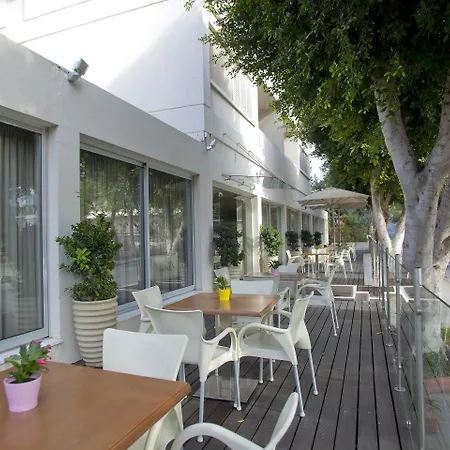 Hotel Almond Business