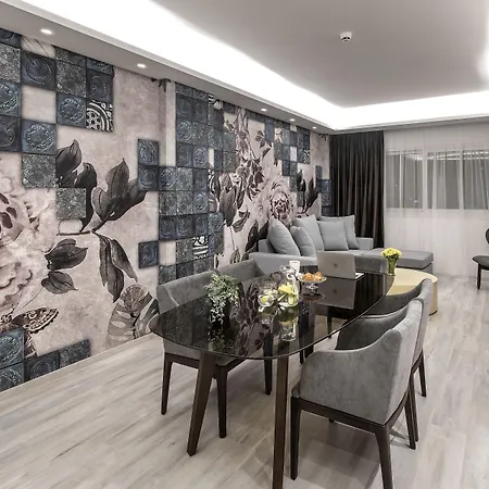 Almond Business Nikozja