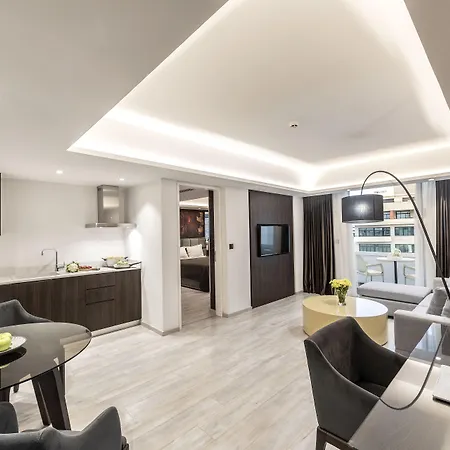 Hotel Almond Business 4*