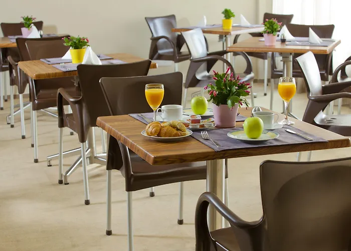 Almond Business Отель Никосия