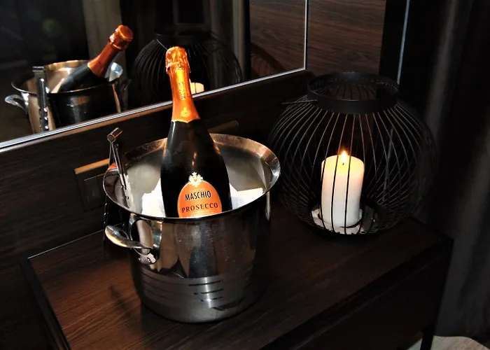 Отель Almond Business 4*