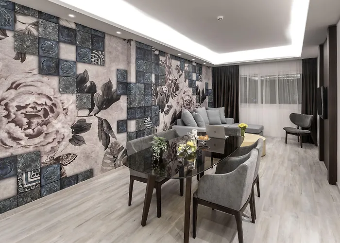 Almond Business Никосия