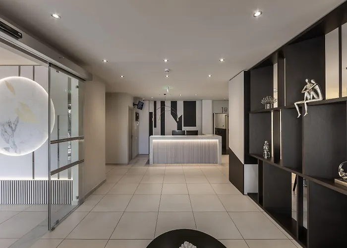 Almond Business Отель Никосия