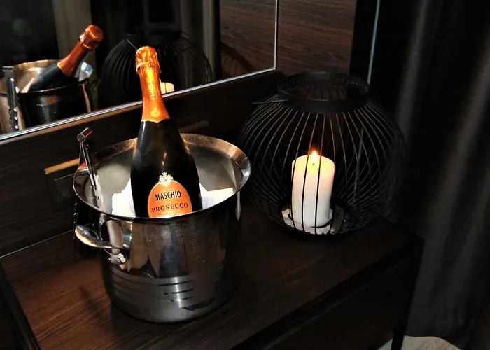 Отель Almond Business 4*