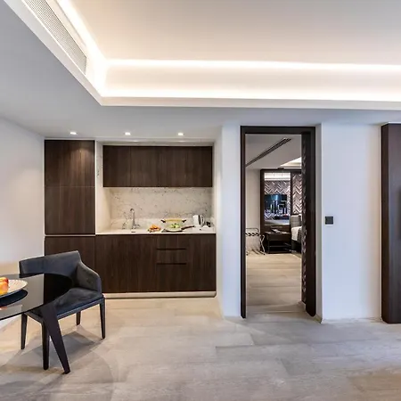 Almond Business Hotel 4*