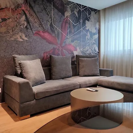 Almond Business Hotel