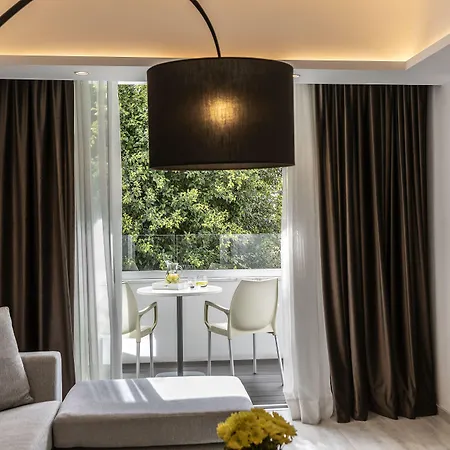 Almond Business Hotel 4*