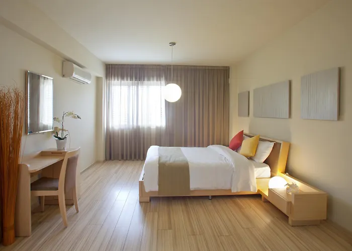 Hotel Almond Business 4*